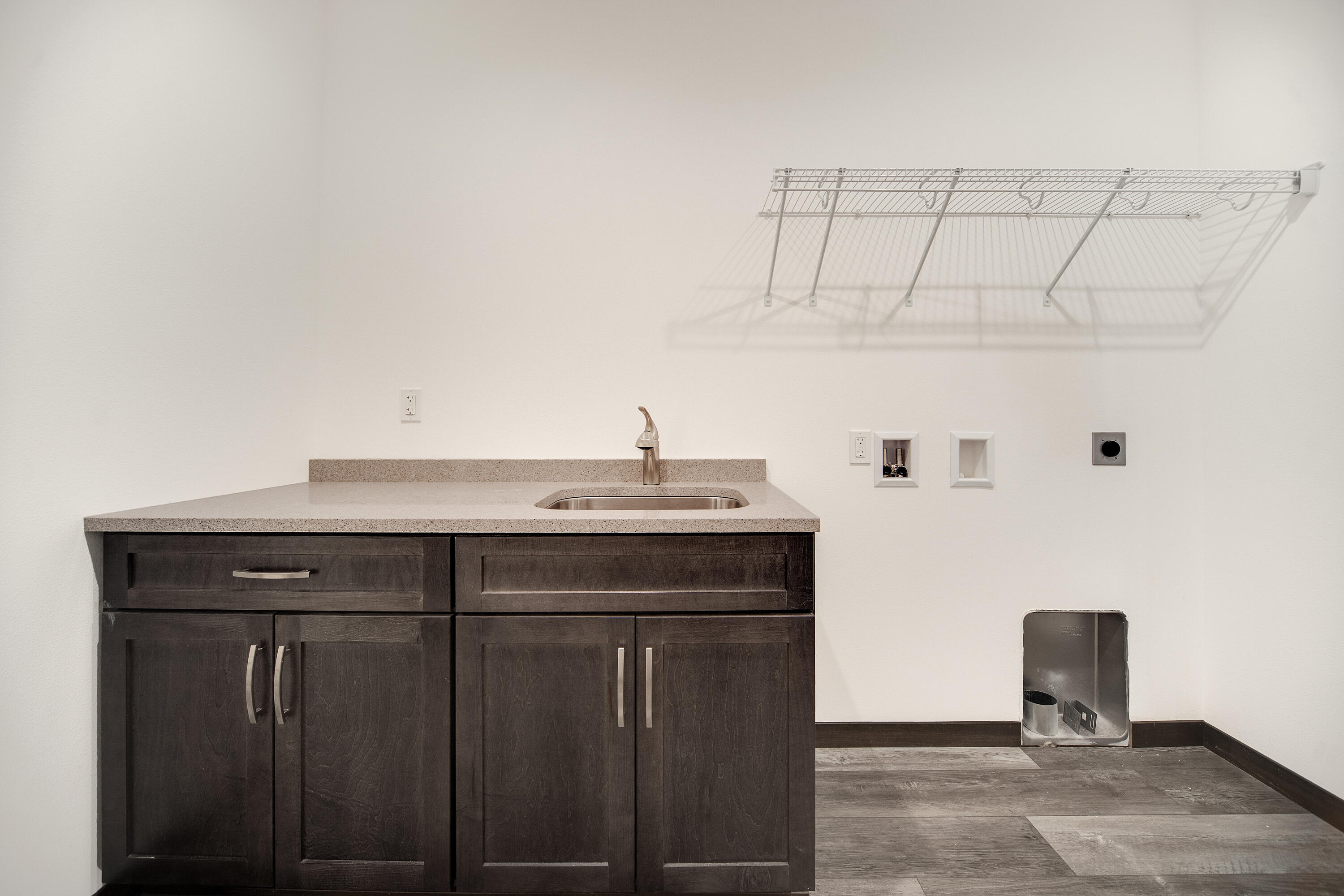 Holmen, Wisconsin 54636, United States, 3 Bedrooms Bedrooms, ,3 BathroomsBathrooms,Residential,Pending,51533