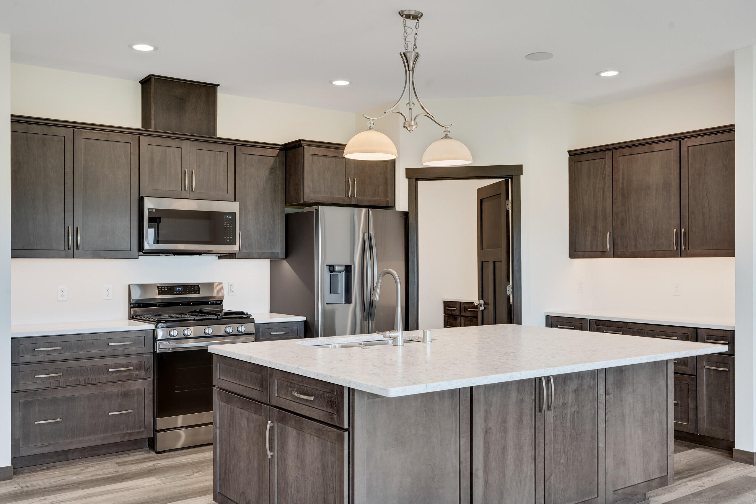 Holmen, Wisconsin 54636, United States, 3 Bedrooms Bedrooms, ,3 BathroomsBathrooms,Residential,Pending,51533