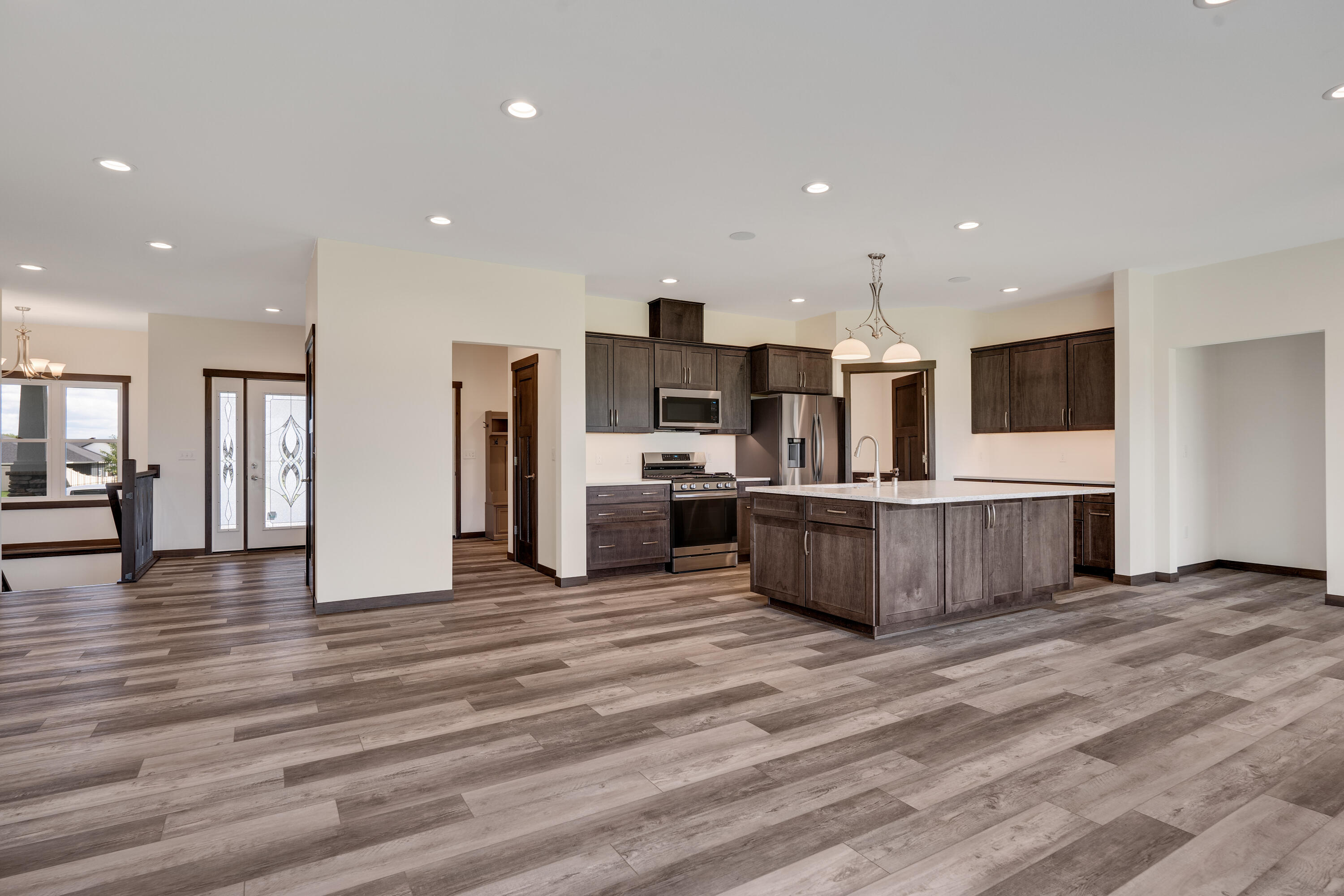 Holmen, Wisconsin 54636, United States, 3 Bedrooms Bedrooms, ,3 BathroomsBathrooms,Residential,Pending,51533