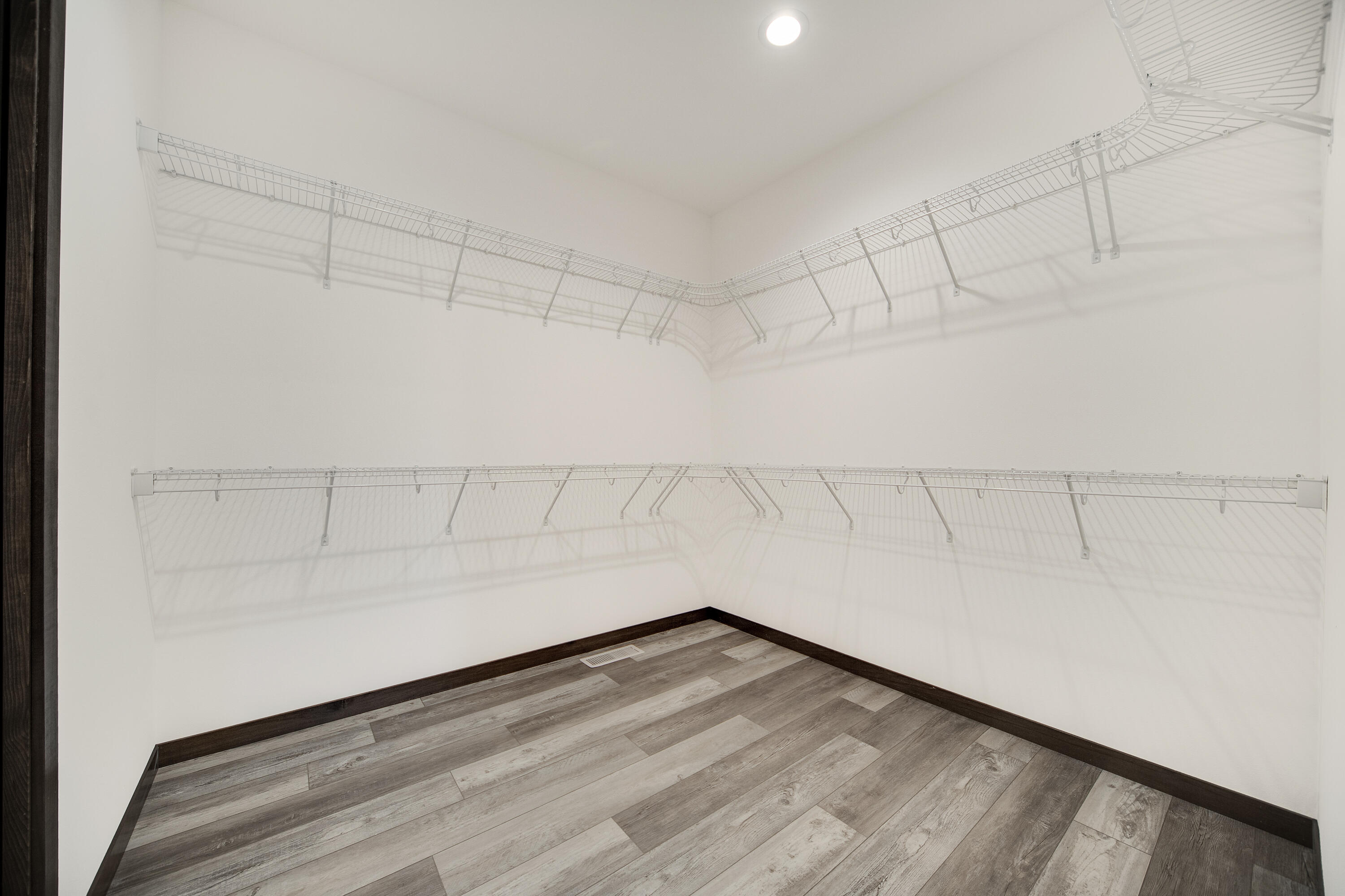 Holmen, Wisconsin 54636, United States, 3 Bedrooms Bedrooms, ,3 BathroomsBathrooms,Residential,Pending,51533