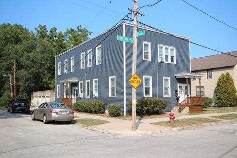 Photo of 726 Minnesota Ave, South Milwaukee, WI 53172 (MLS # 1891416)