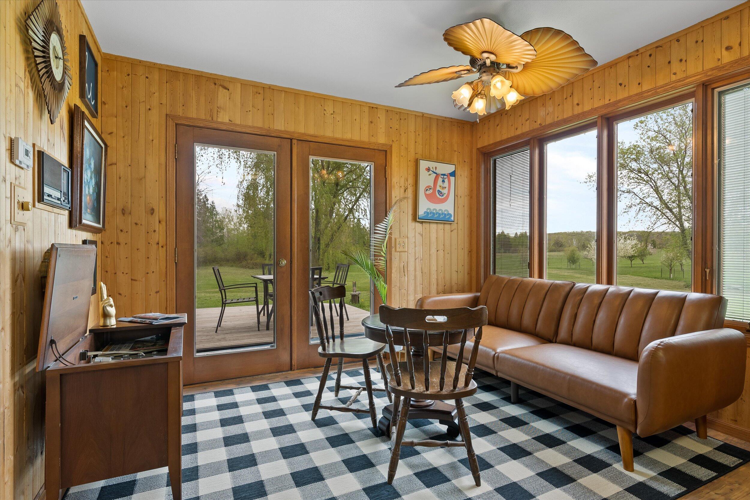 W6041 Badger Rd