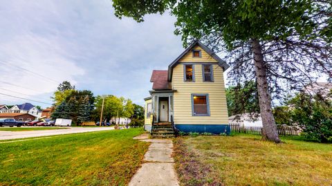 Photo of 502 S Center Ave, Jefferson, WI 53549 (MLS # 1780736)