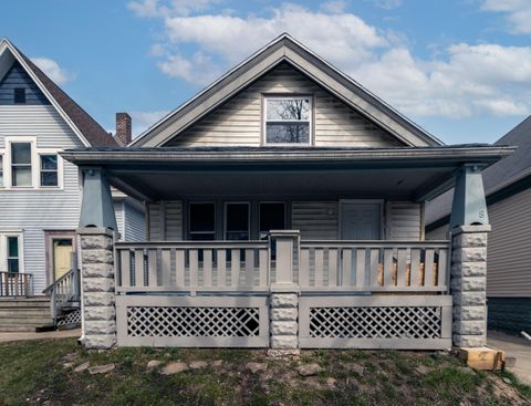 Photo of 208 E Townsend St, Milwaukee, WI 53212 (MLS # 1868726)