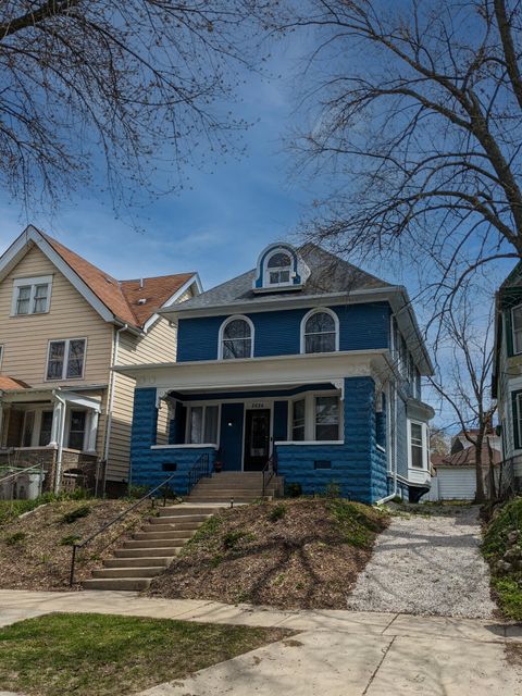 Photo of 2626 N Palmer St, Milwaukee, WI 53212 (MLS # 1832367)