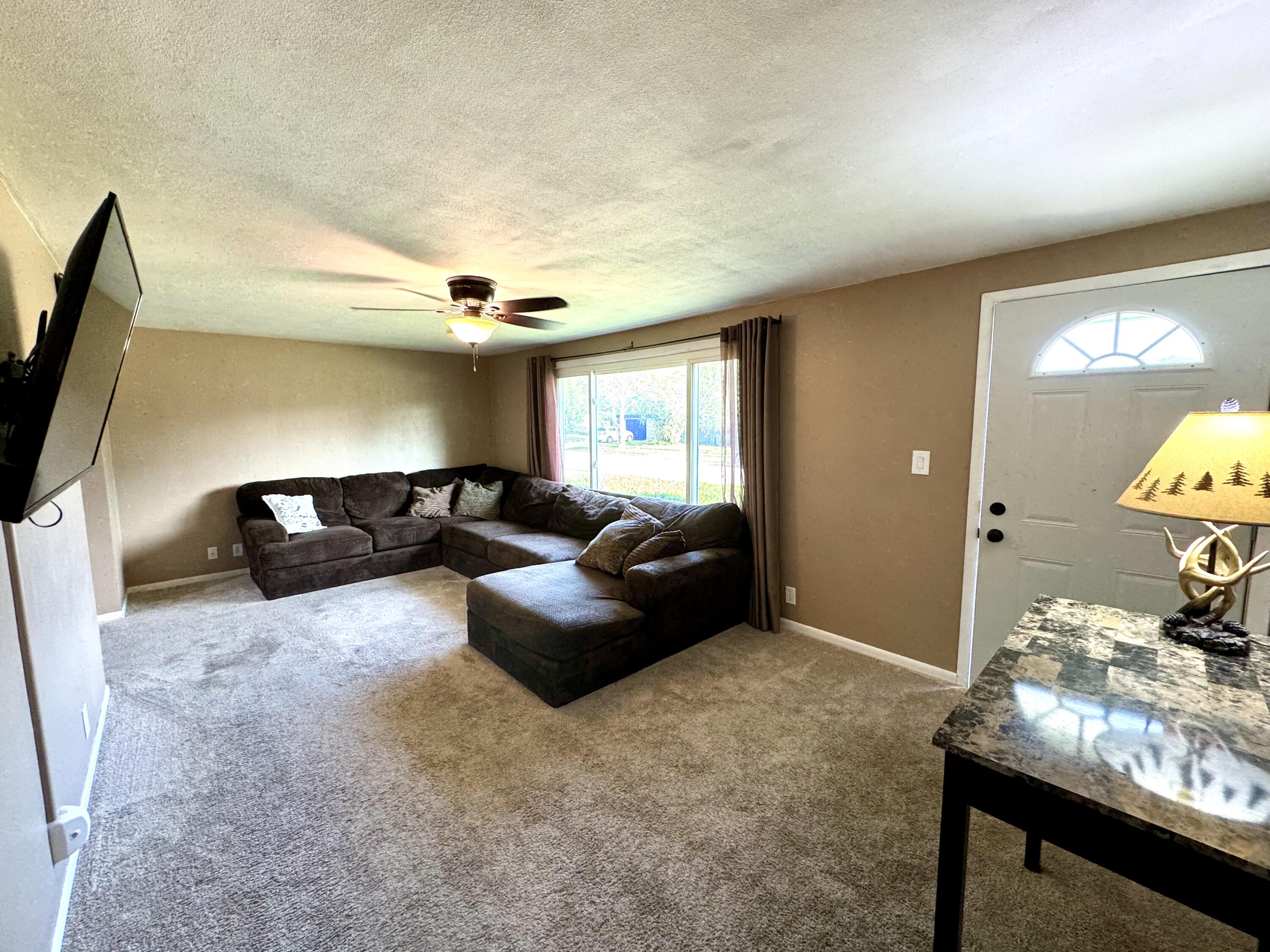 Kenosha, Wisconsin 53144, United States, 3 Bedrooms Bedrooms, ,2 BathroomsBathrooms,Residential,Active,48416