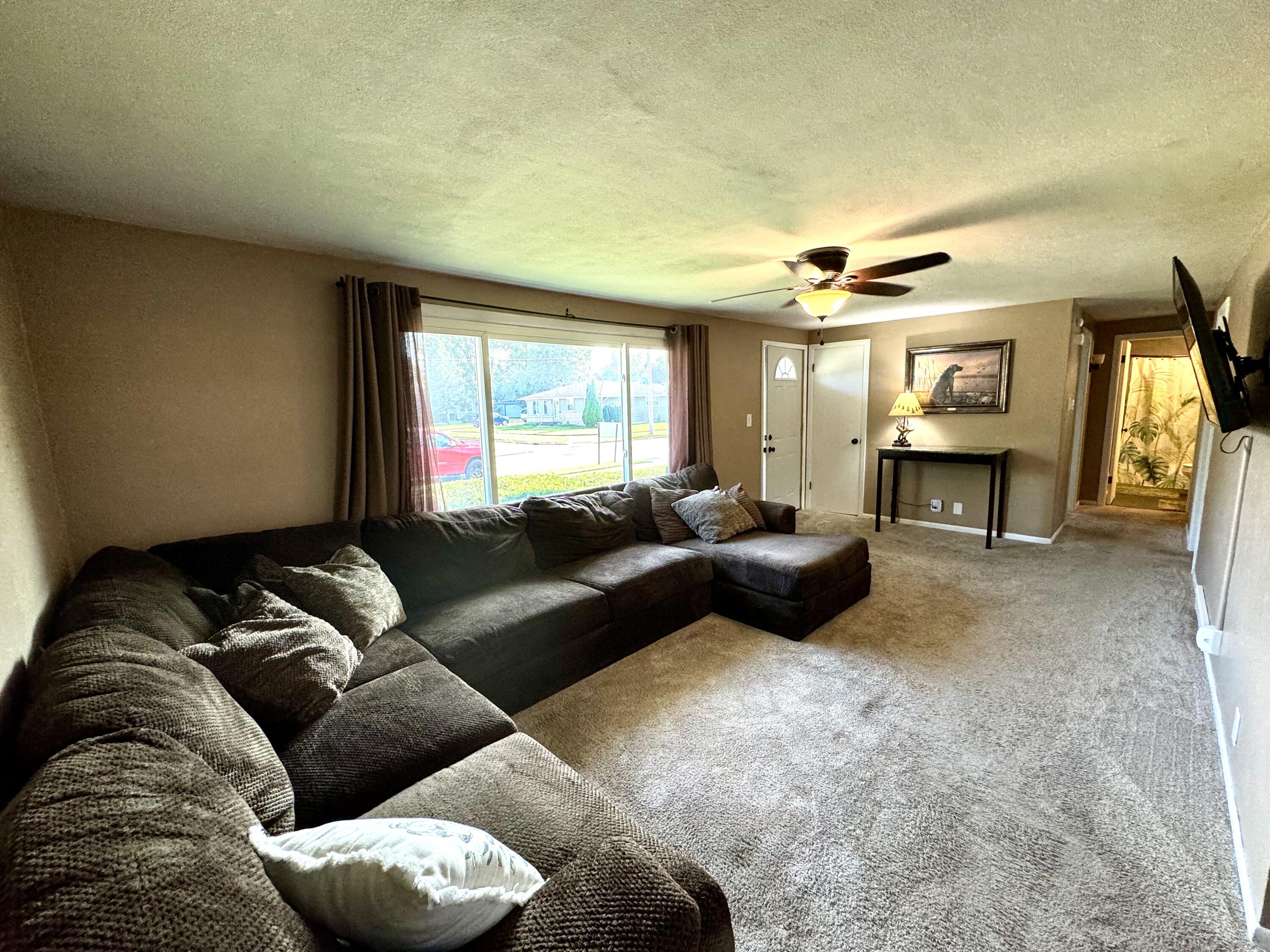 Kenosha, Wisconsin 53144, United States, 3 Bedrooms Bedrooms, ,2 BathroomsBathrooms,Residential,Active,48416