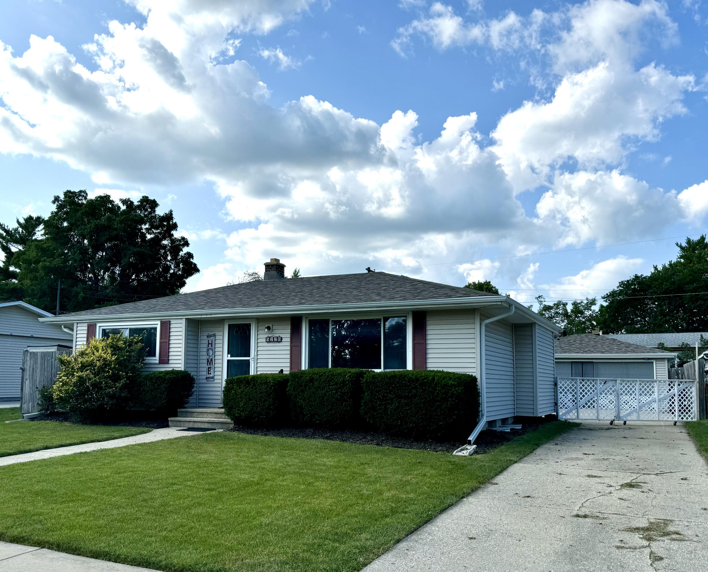 Kenosha, Wisconsin 53144, United States, 3 Bedrooms Bedrooms, ,2 BathroomsBathrooms,Residential,Active,48416