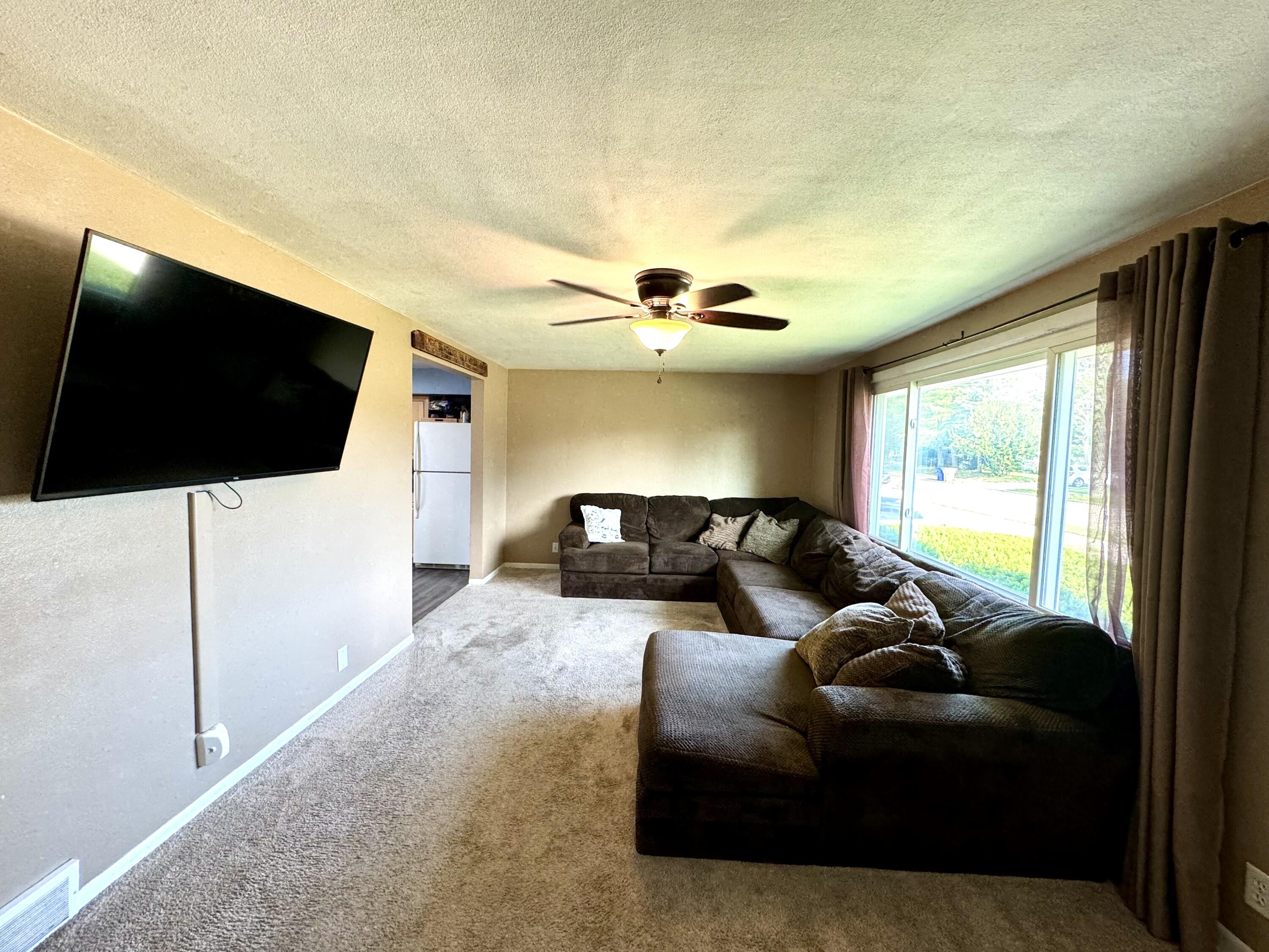 Kenosha, Wisconsin 53144, United States, 3 Bedrooms Bedrooms, ,2 BathroomsBathrooms,Residential,Active,48416