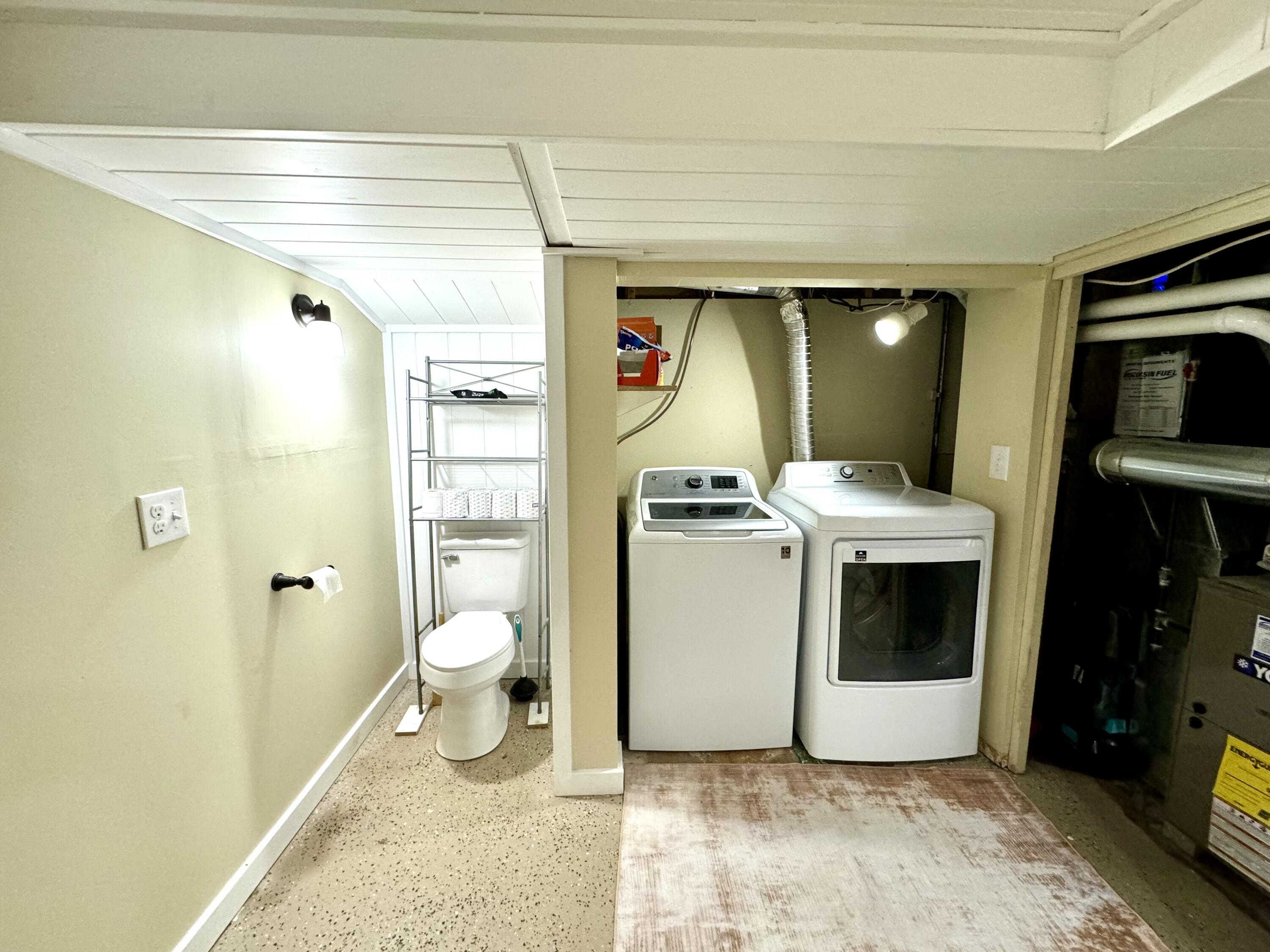 Kenosha, Wisconsin 53144, United States, 3 Bedrooms Bedrooms, ,2 BathroomsBathrooms,Residential,Active,48416