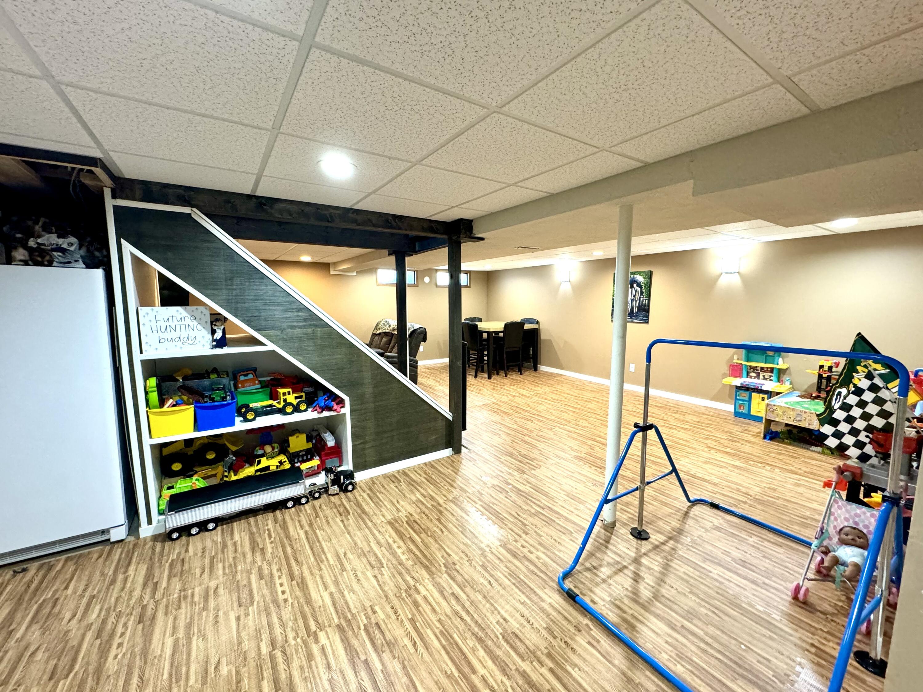 Kenosha, Wisconsin 53144, United States, 3 Bedrooms Bedrooms, ,2 BathroomsBathrooms,Residential,Active,48416