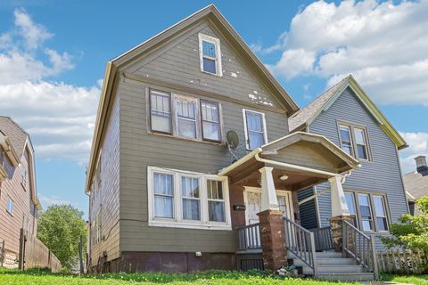 Photo of 1024 S 32nd St, Milwaukee, WI 53215 (MLS # 1879082)