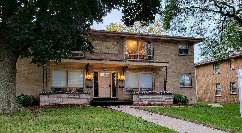 Photo 1 of 12 — 10304 W North Ave, Wauwatosa, WI 53226