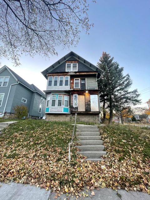 Photo of 2571 N Buffum St, Milwaukee, WI 53212 (MLS # 1874634)