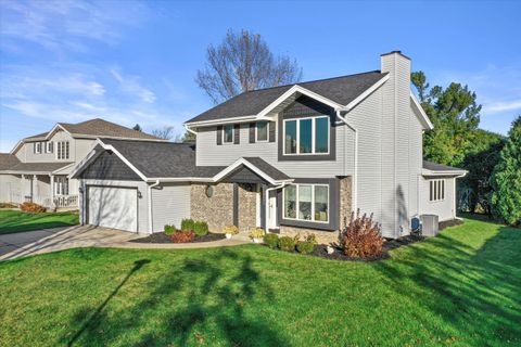 Photo of 10600 S Jessica Dr, Oak Creek, WI 53154 (MLS # 1898543)