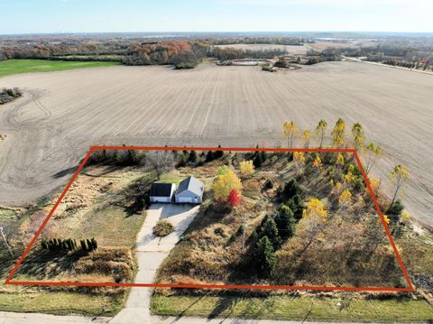 Photo of 12017 W Mequon Rd, Mequon, WI 53097 (MLS # 1897838)