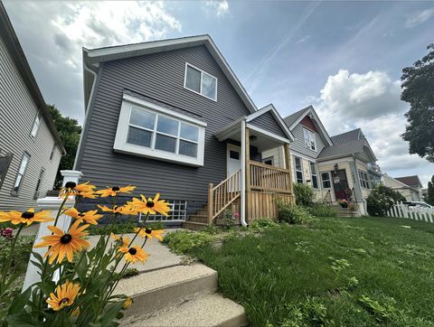 Photo of 1229 S 31st St, Milwaukee, WI 53215 (MLS # 1885950)