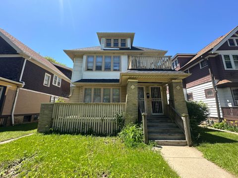 Photo of 3009 N 47th St, Milwaukee, WI 53210 (MLS # 1878333)