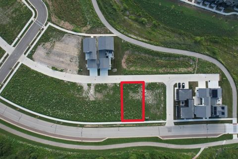 Photo of 9381 S Lake Vista Pkwy, Oak Creek, WI 53154 (MLS # 1892633)