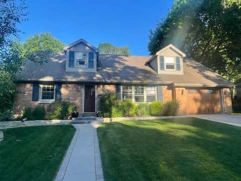 Photo of W57N741 Hawthorne Ave, Cedarburg, WI 53012 (MLS # 1878661)