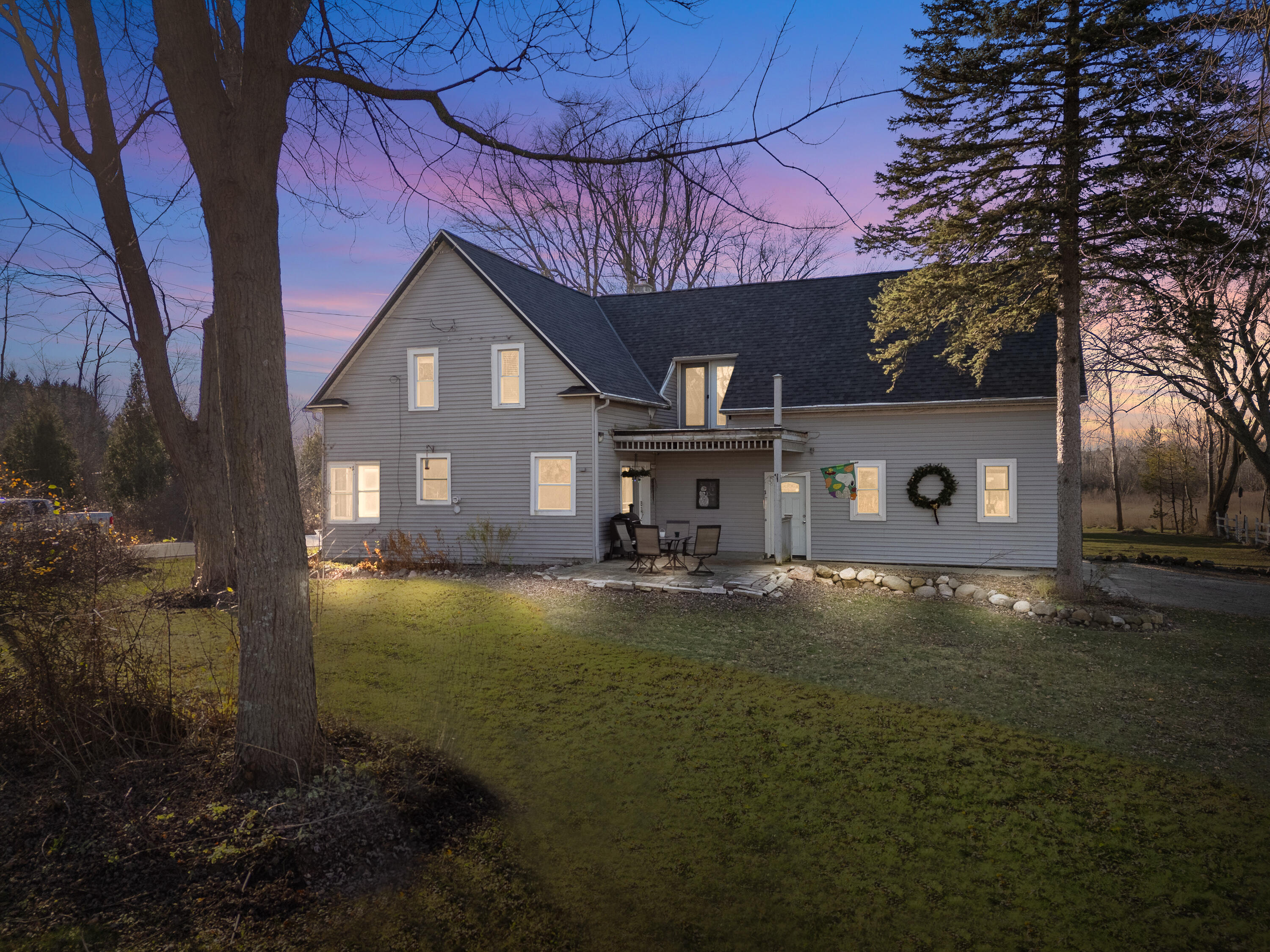 Saukville, Wisconsin 53080, United States, 3 Bedrooms Bedrooms, ,3 BathroomsBathrooms,Residential,Active,29727