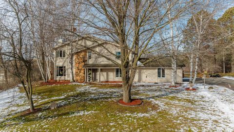 Photo of W210N11025 Mountbrooke Dr, Germantown, WI 53022 (MLS # 1824246)