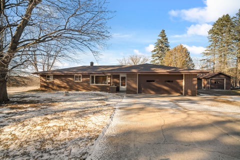 Photo of 4408 Pleasant Valley Rd, Cedarburg, WI 53024 (MLS # 1866426)
