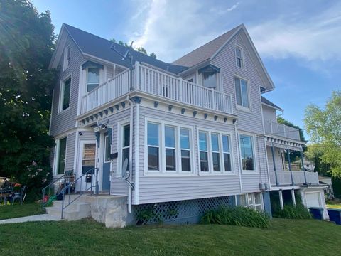 Photo of 138 E Van Buren St, Port Washington, WI 53074 (MLS # 1852531)