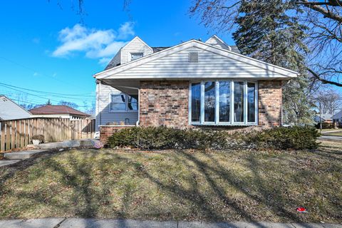 Photo of 5700 W Stack Dr, Milwaukee, WI 53219 (MLS # 1863553)