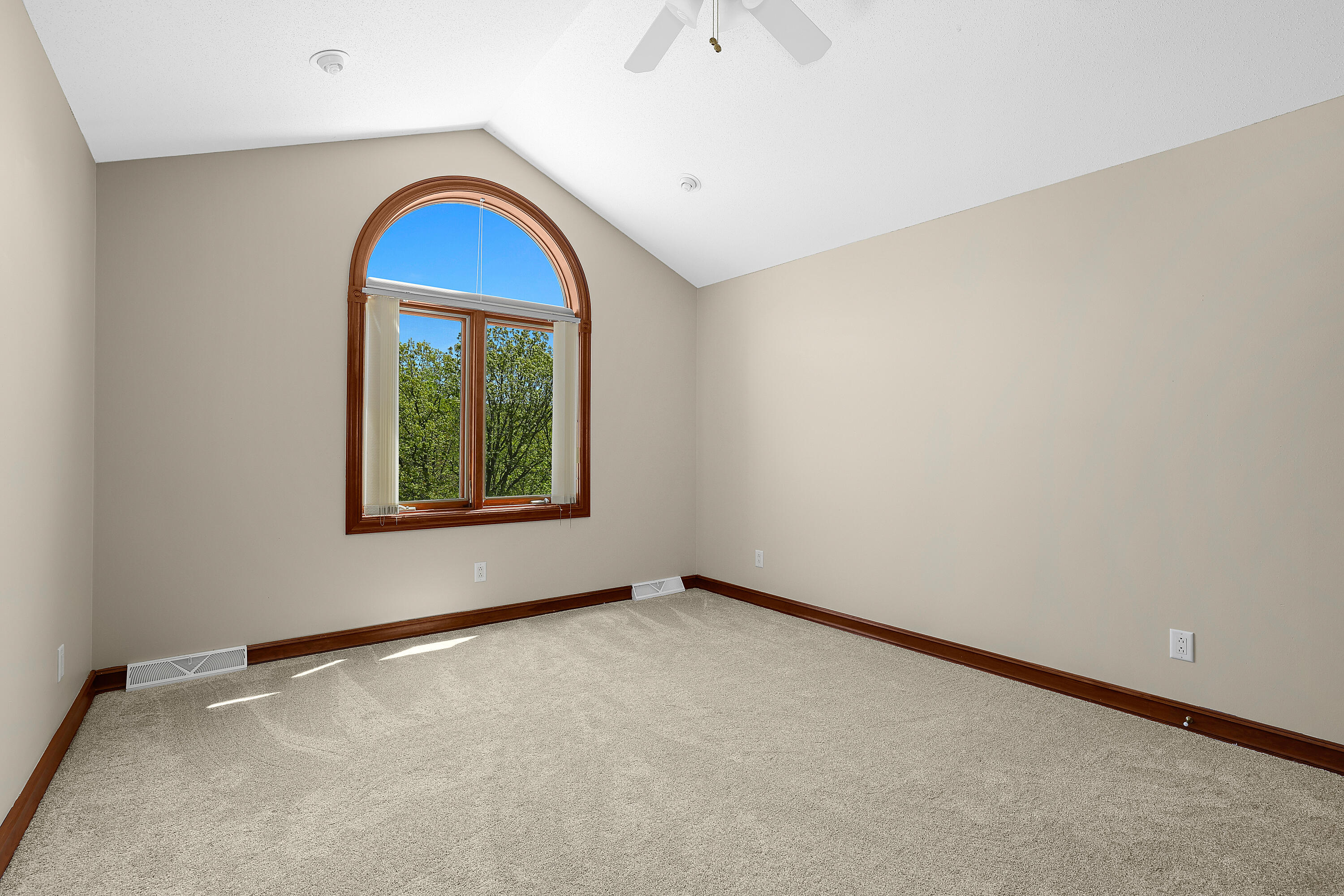 Sparta, Wisconsin 54656, United States, 5 Bedrooms Bedrooms, ,4 BathroomsBathrooms,Residential,Active,57701