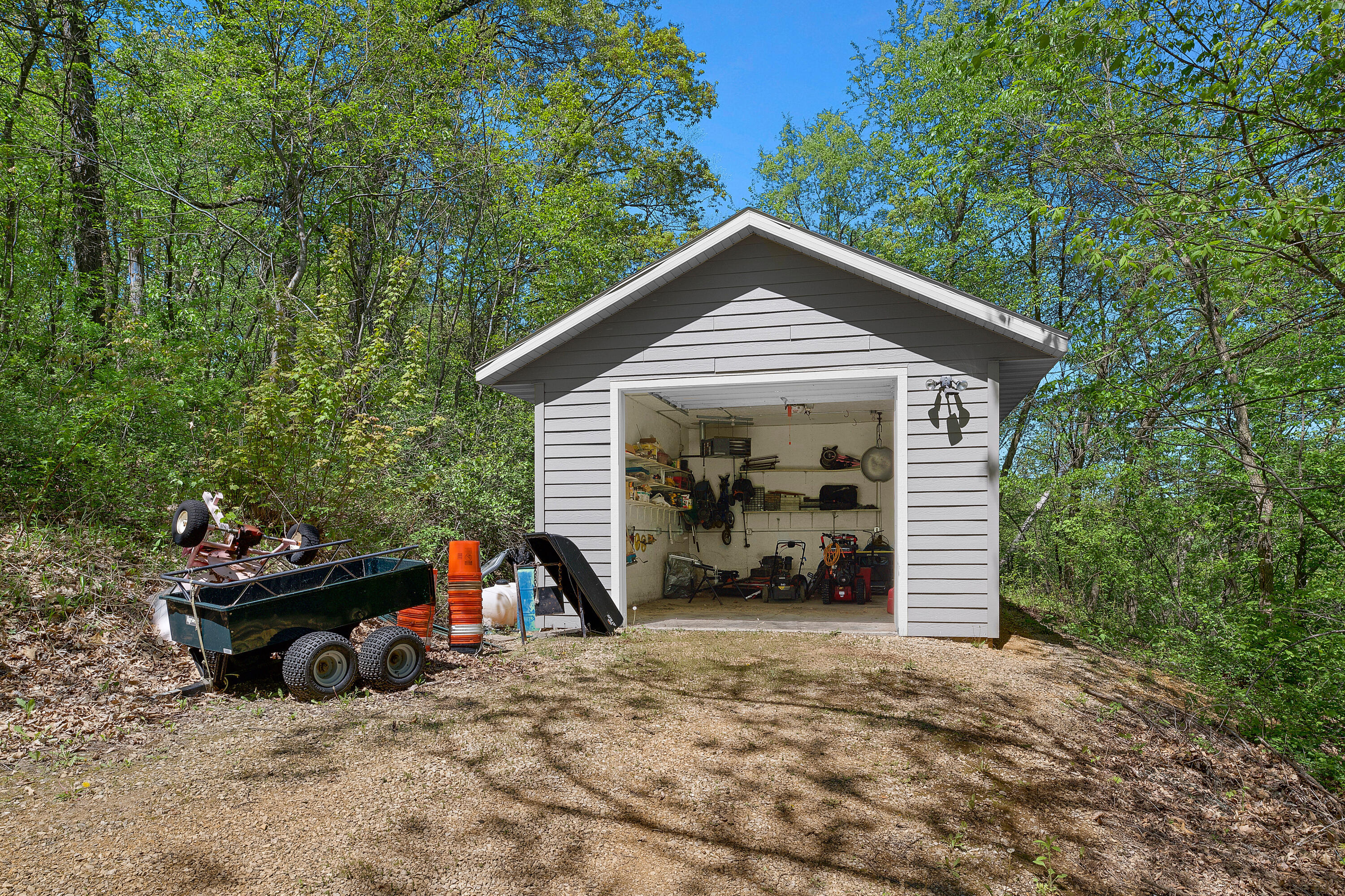 Sparta, Wisconsin 54656, United States, 5 Bedrooms Bedrooms, ,4 BathroomsBathrooms,Residential,Active,57701