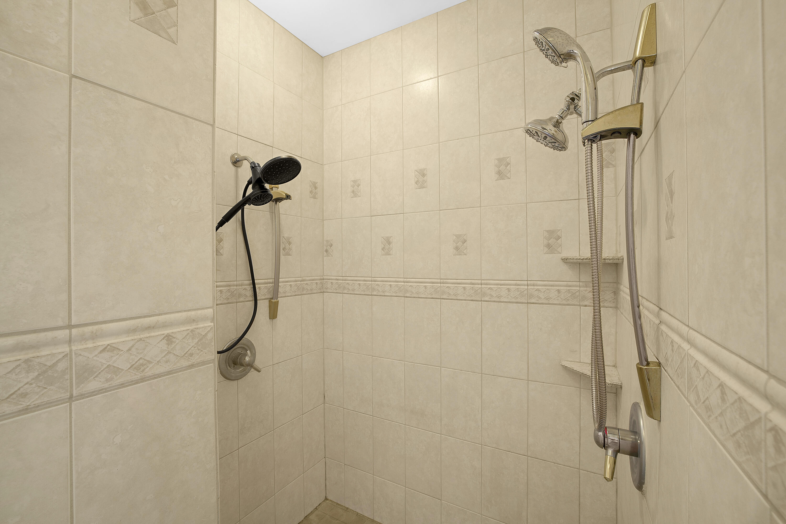 Sparta, Wisconsin 54656, United States, 5 Bedrooms Bedrooms, ,4 BathroomsBathrooms,Residential,Active,57701