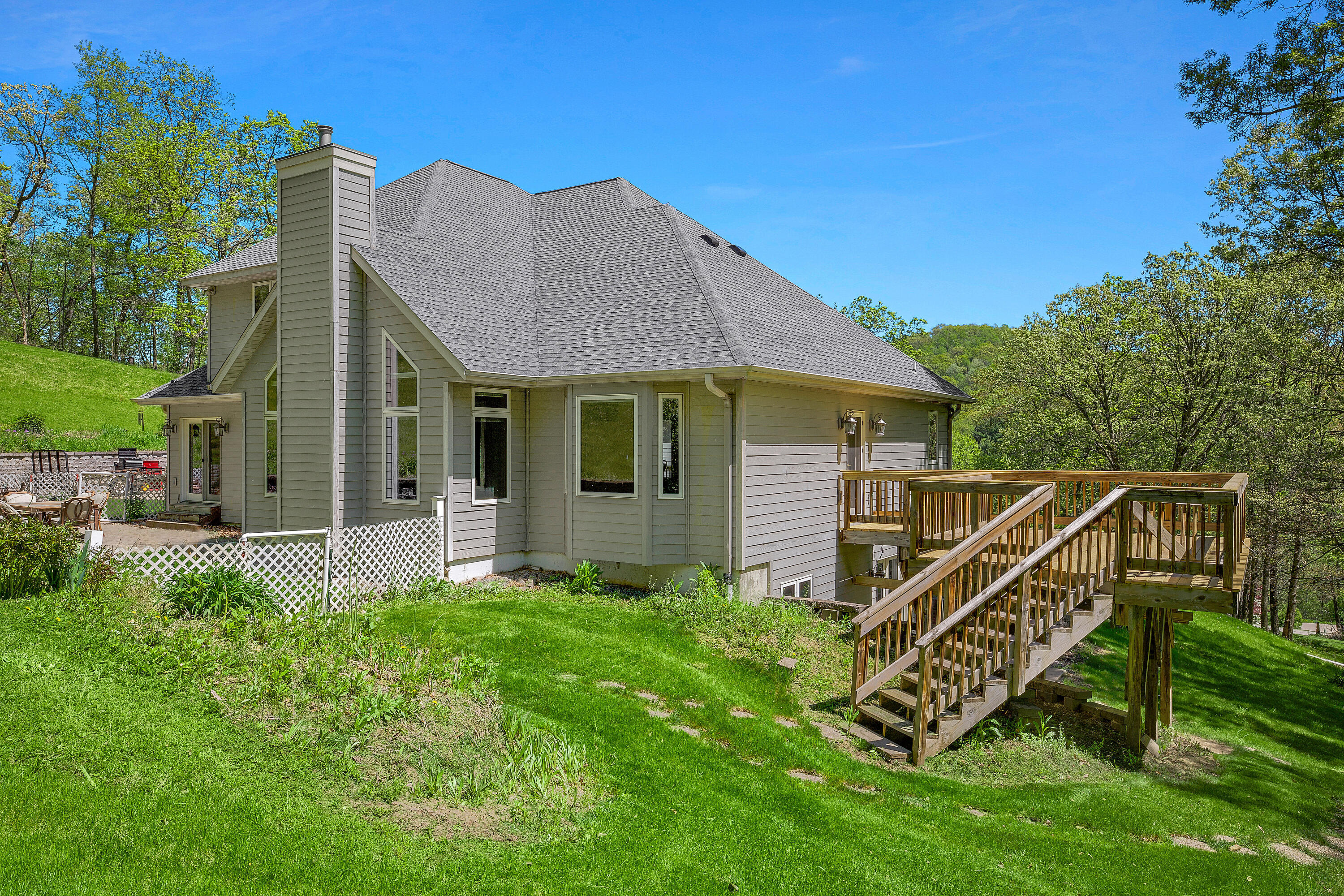 Sparta, Wisconsin 54656, United States, 5 Bedrooms Bedrooms, ,4 BathroomsBathrooms,Residential,Active,57701