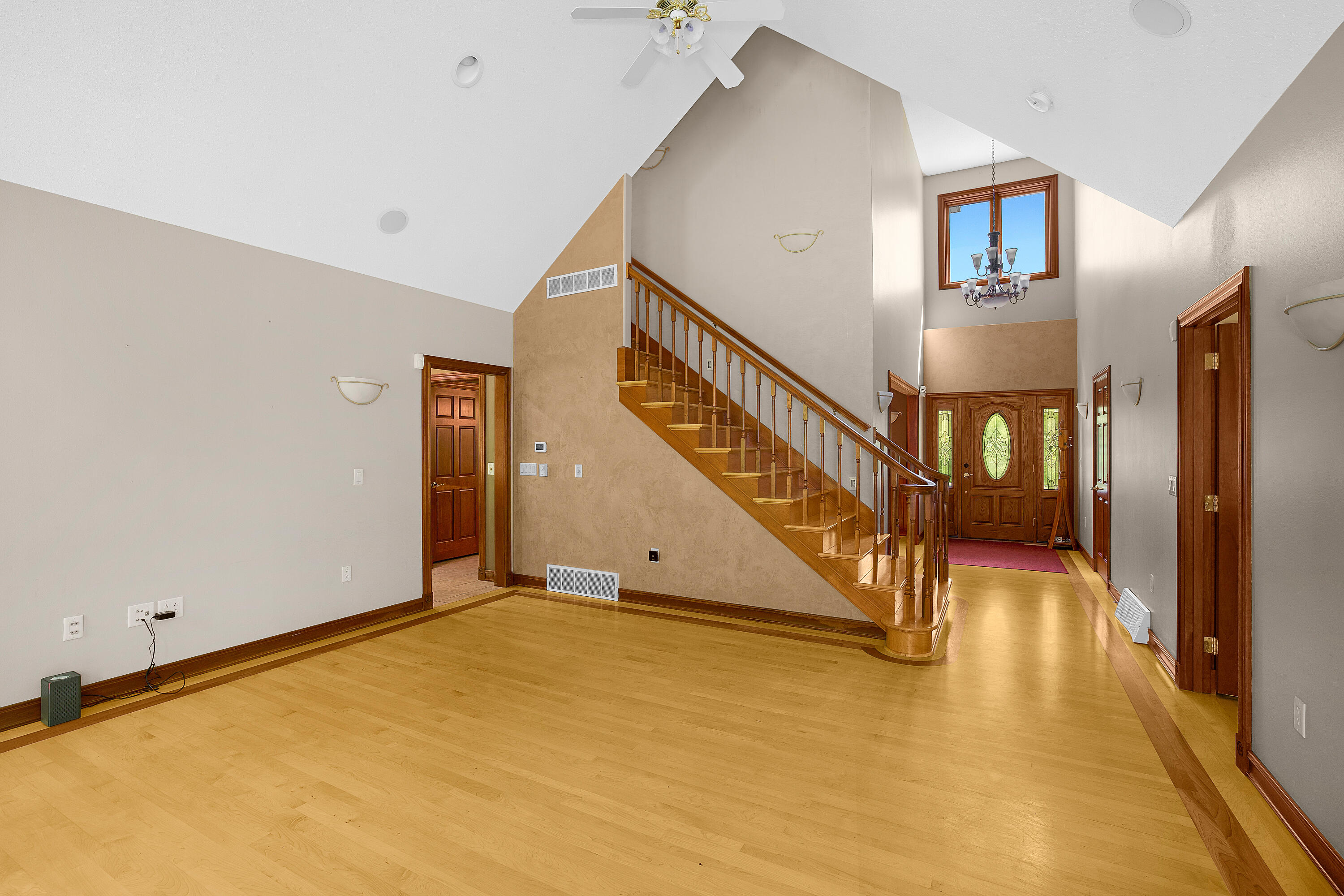 Sparta, Wisconsin 54656, United States, 5 Bedrooms Bedrooms, ,4 BathroomsBathrooms,Residential,Active,57701