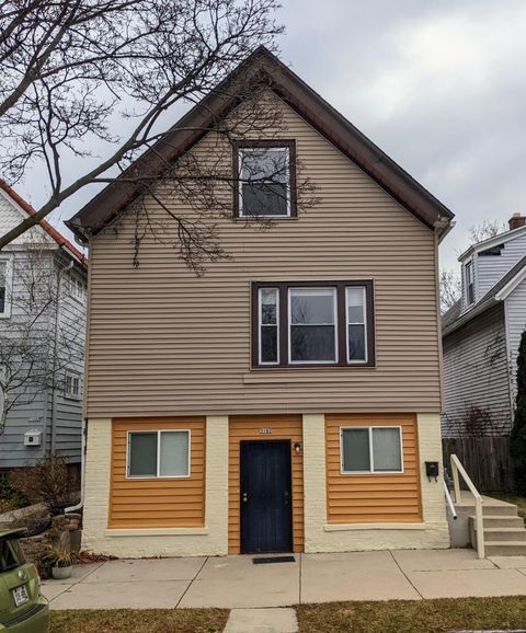 Photo of 3162 N Pierce St, Milwaukee, WI 53212 (MLS # 1819386)