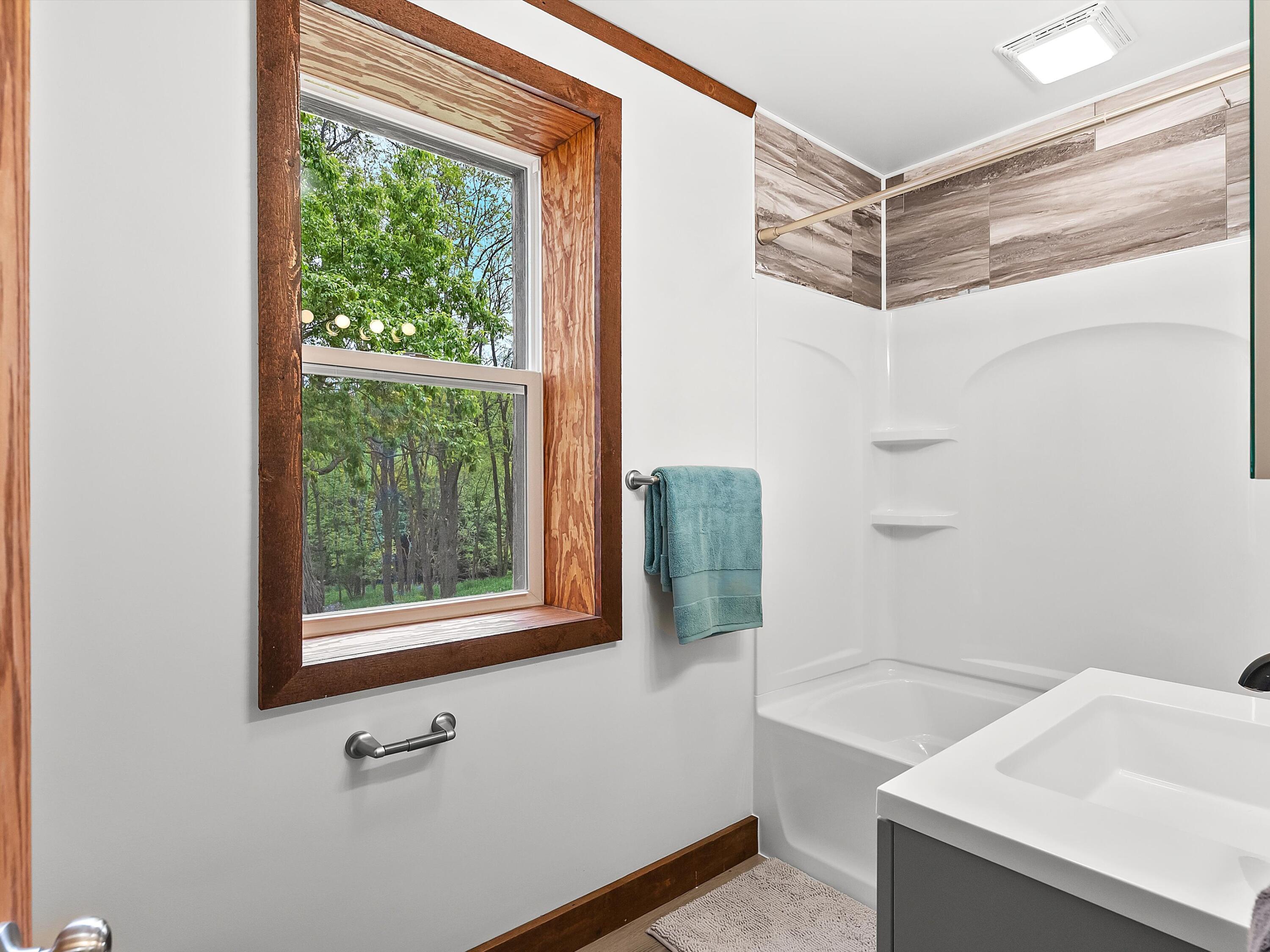 West Kewaunee, Wisconsin 54216, United States, 3 Bedrooms Bedrooms, ,2 BathroomsBathrooms,Residential,Active,39769