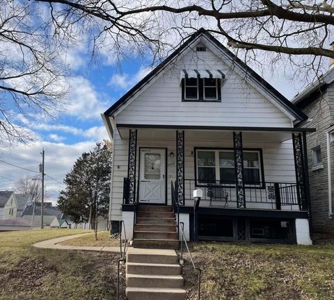 Photo of 1119 S 33rd St, Milwaukee, WI 53215 (MLS # 1860861)