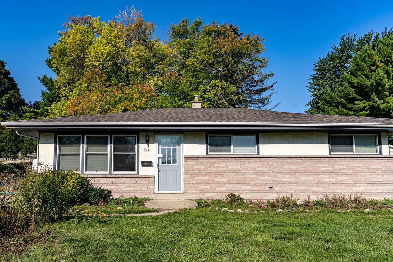Photo 1 of 13 — 675 Wheelock Ave, Hartford, WI 53027