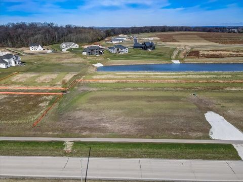 Photo of N60W27848 Ainsworth Rd, Merton, WI 53089 (MLS # 1756388)