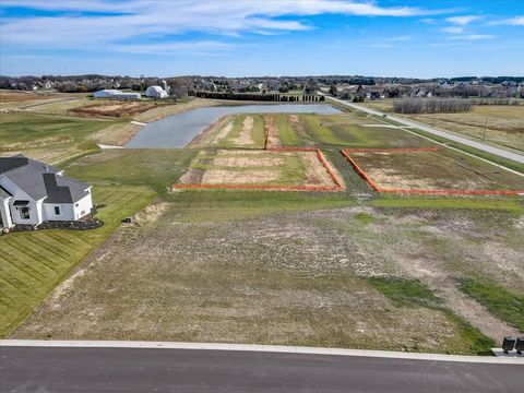 Photo of W279N6026 Serenity Dr, Merton, WI 53089 (MLS # 1756391)