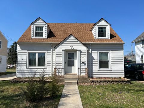 Photo of 351 N 66th St, Milwaukee, WI 53213 (MLS # 1830384)
