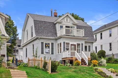 328 W State St, Hartford, WI 53027 - #: 1891716