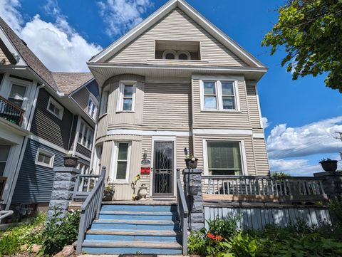 Photo of 1032 N 21st St, Milwaukee, WI 53233 (MLS # 1880634)