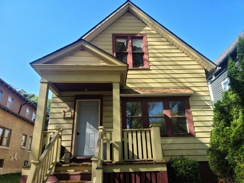 Photo of 2945 N Palmer St, Milwaukee, WI 53212 (MLS # 1895582)