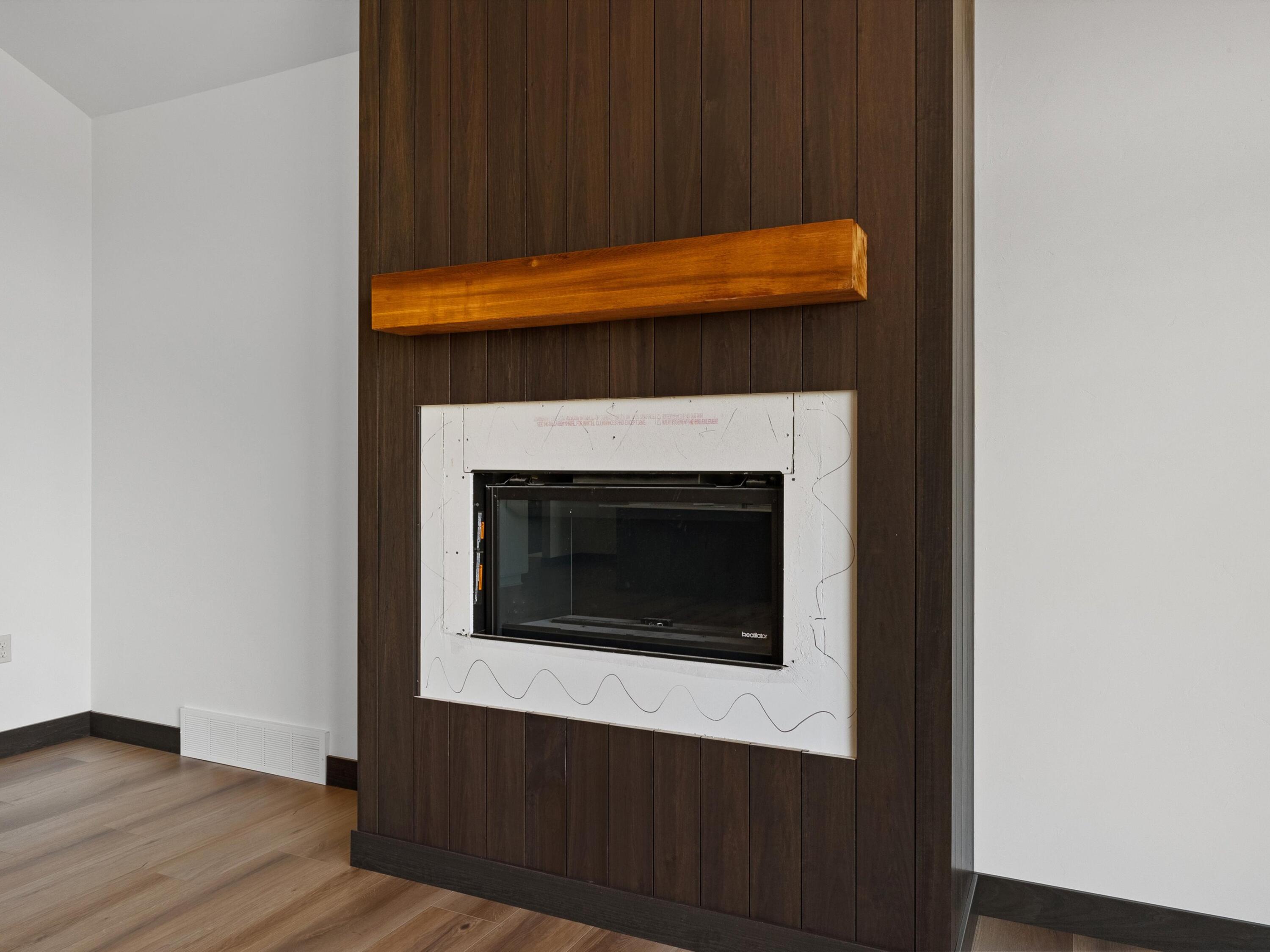 Two Rivers, Wisconsin 54241, United States, 3 Bedrooms Bedrooms, ,2 BathroomsBathrooms,Residential,Pending,44279