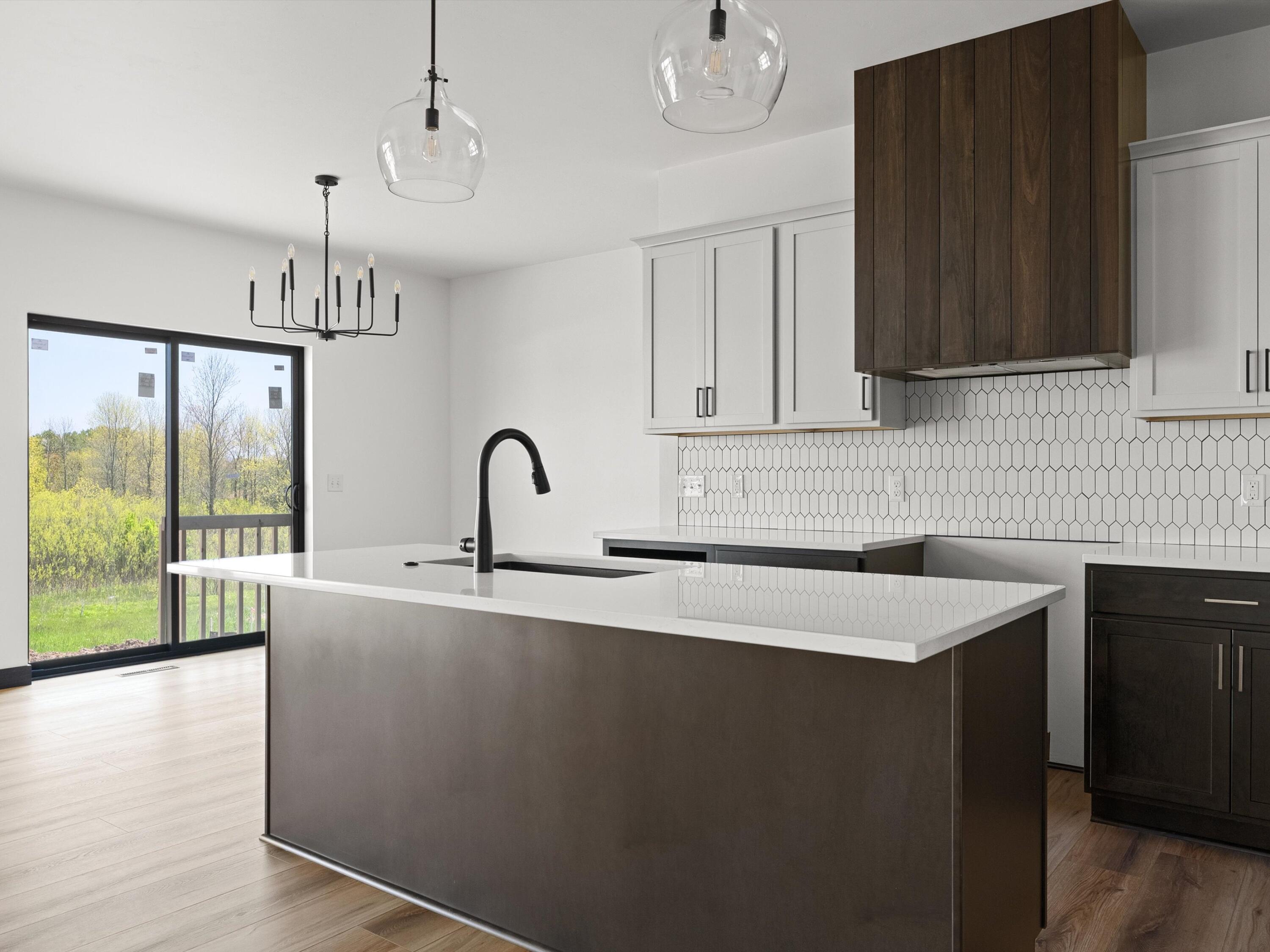 Two Rivers, Wisconsin 54241, United States, 3 Bedrooms Bedrooms, ,2 BathroomsBathrooms,Residential,Pending,44279