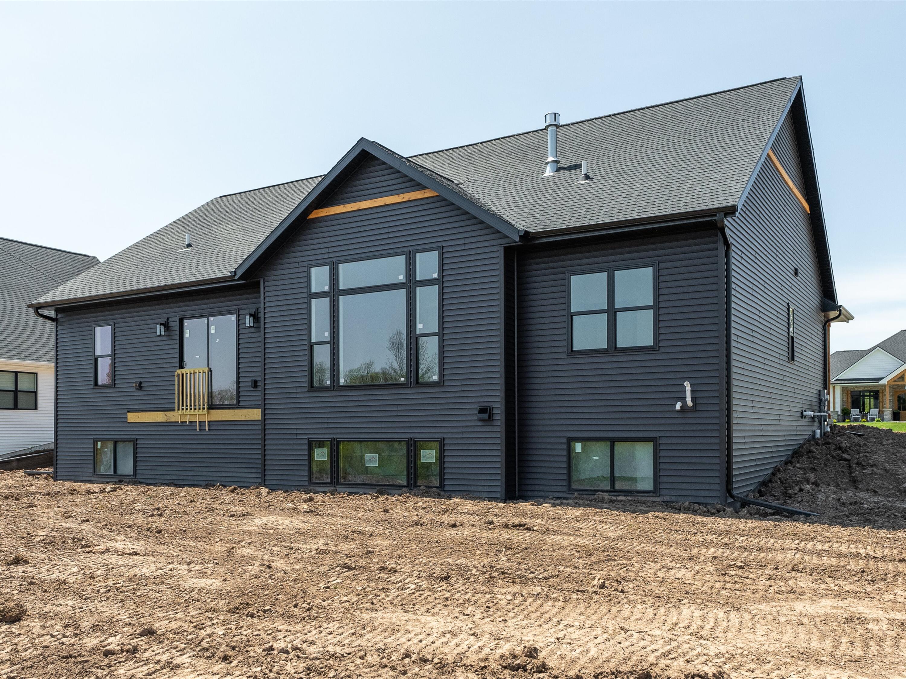 Two Rivers, Wisconsin 54241, United States, 3 Bedrooms Bedrooms, ,2 BathroomsBathrooms,Residential,Pending,44279