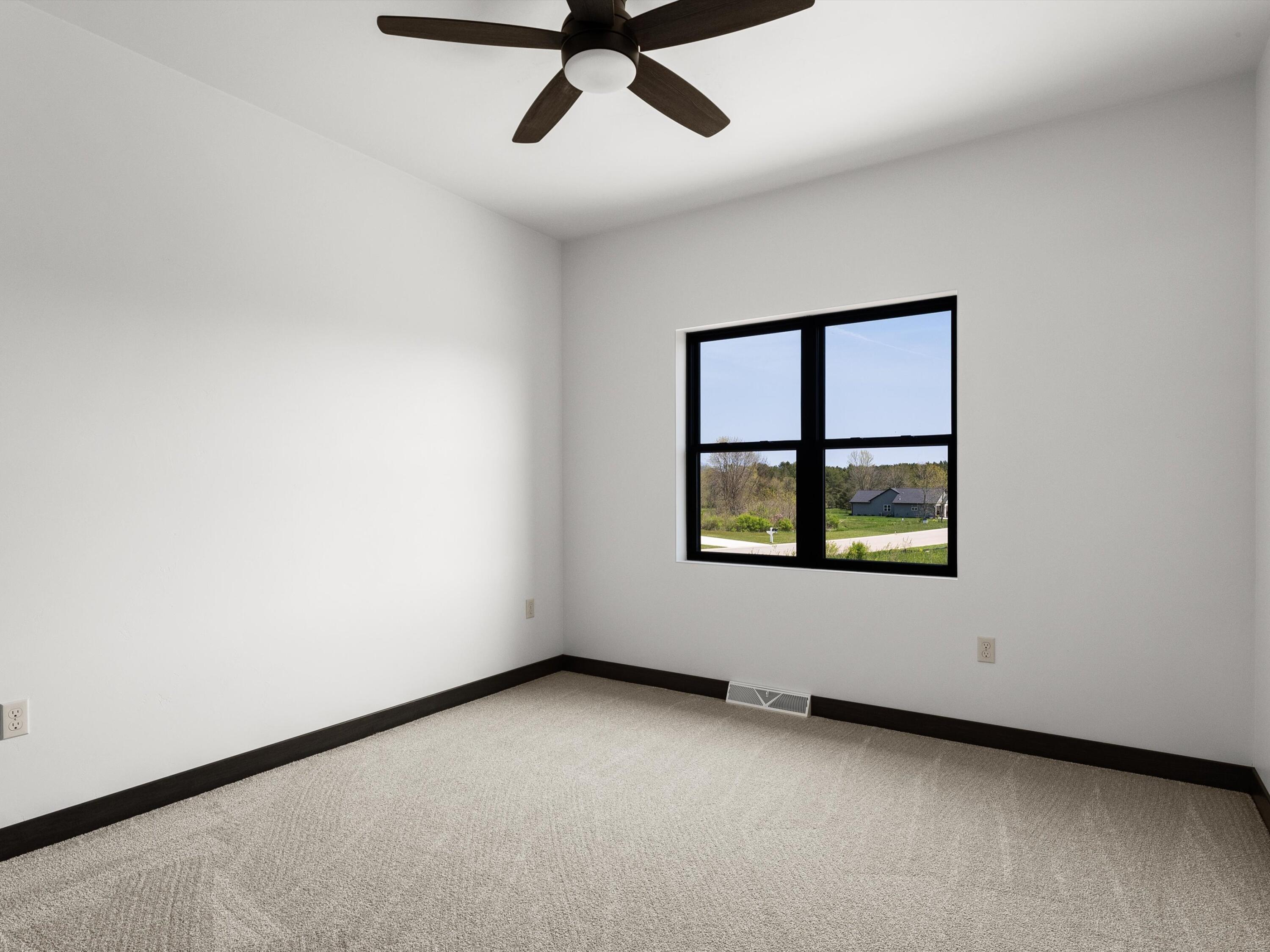 Two Rivers, Wisconsin 54241, United States, 3 Bedrooms Bedrooms, ,2 BathroomsBathrooms,Residential,Pending,44279