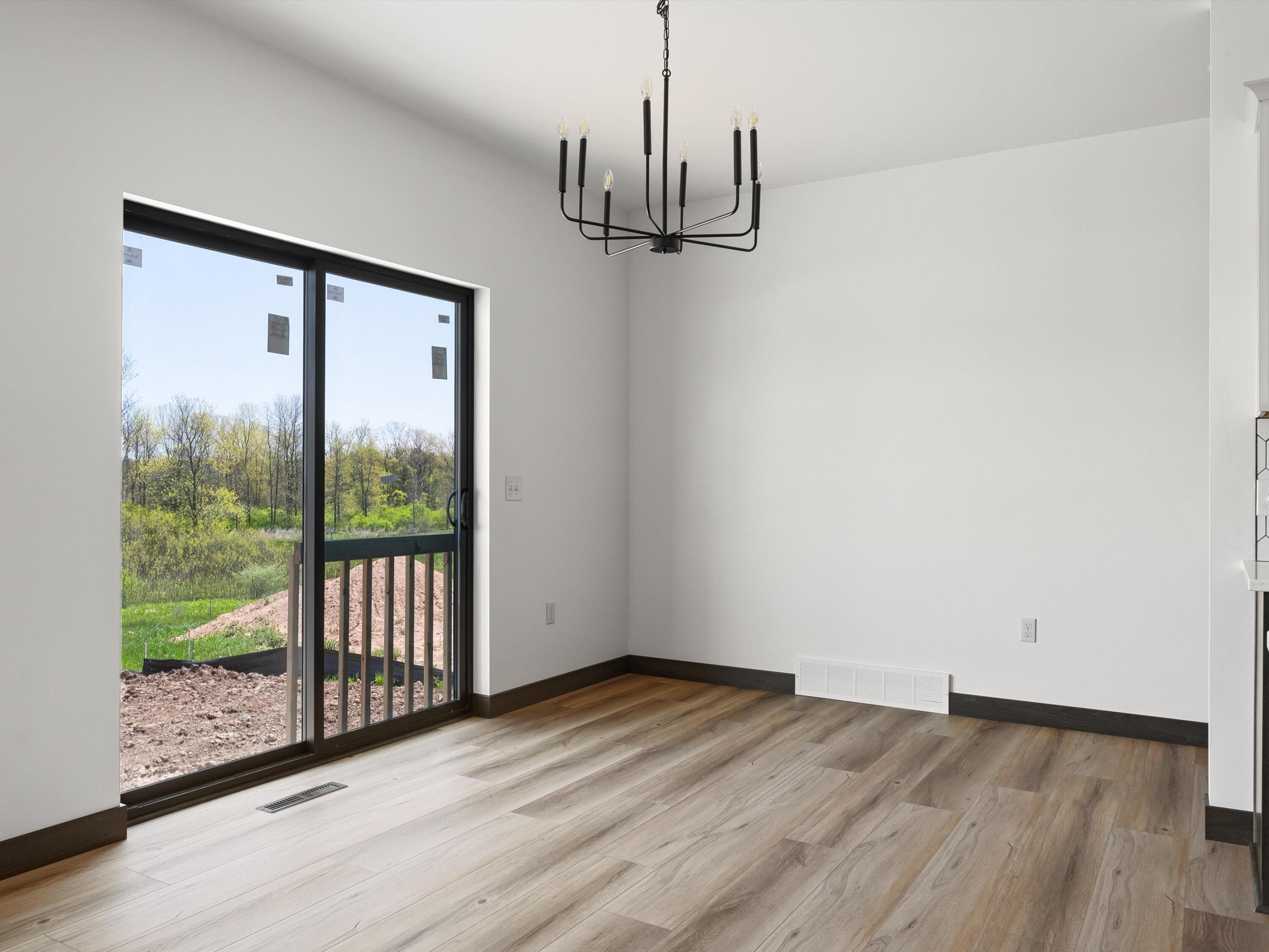 Two Rivers, Wisconsin 54241, United States, 3 Bedrooms Bedrooms, ,2 BathroomsBathrooms,Residential,Pending,44279