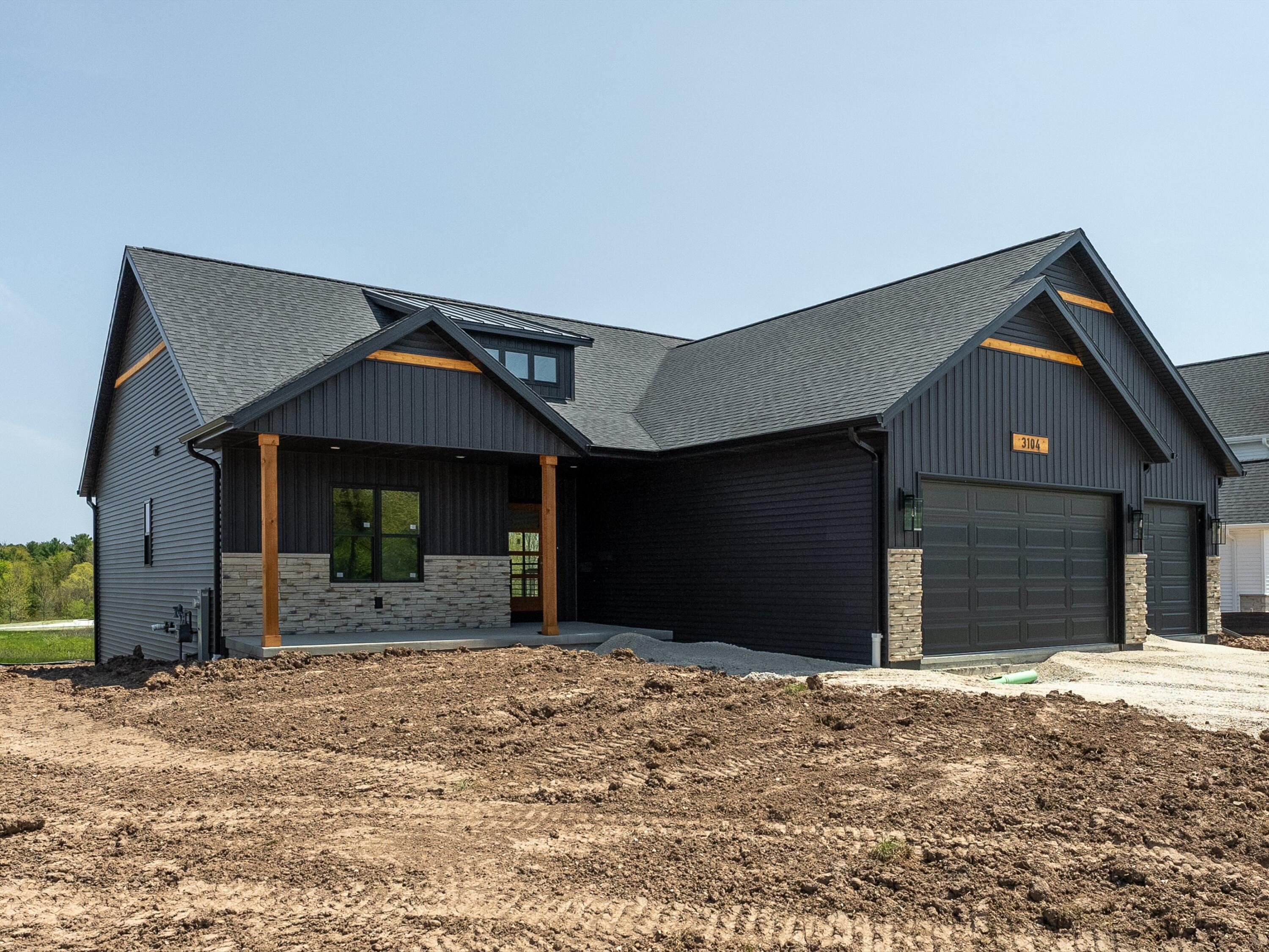 Two Rivers, Wisconsin 54241, United States, 3 Bedrooms Bedrooms, ,2 BathroomsBathrooms,Residential,Pending,44279